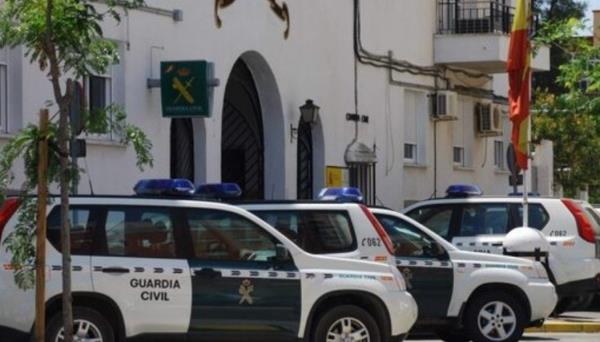 一名男子因在加的斯奇克拉纳德拉弗朗特拉袭击八名国民警卫队文职官员而被捕